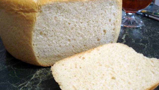 Білий хліб в мультиварці