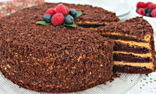Шоколадний торт Пеле в мультиварці
