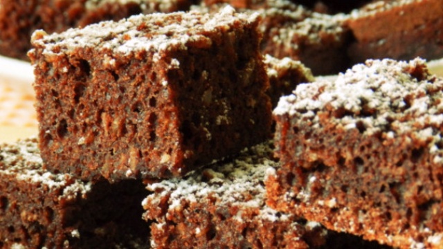 Шоколадно-кокосовий пиріг в мультиварці
